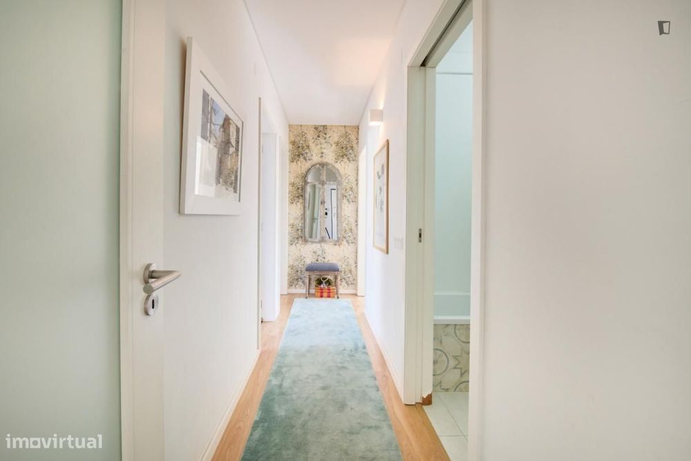 Quarto - localizado em Roma-Areeiro Lisbon