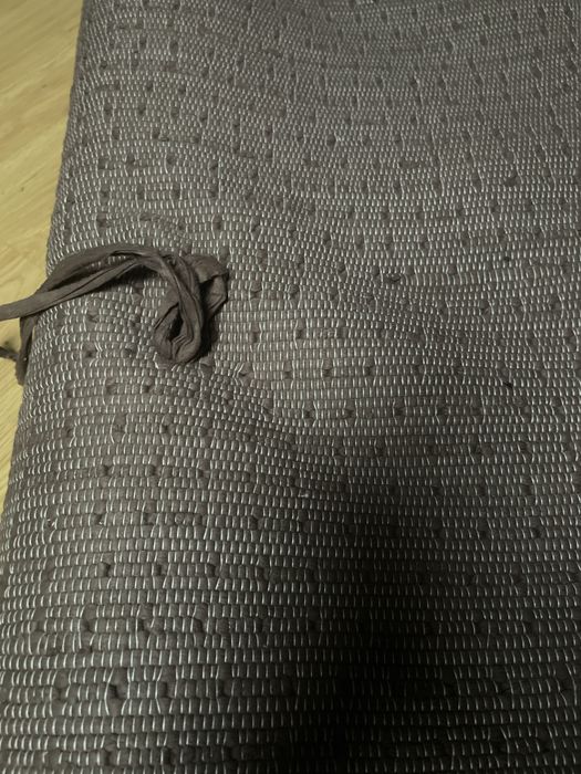 Tapete castanho de quarto