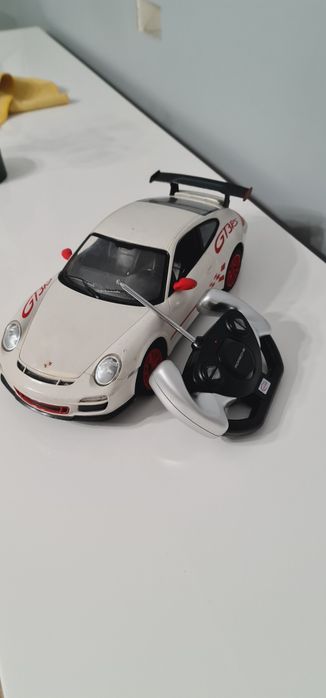 Sprzedam zabawkowe porsche 911gt3rs plus koszt wysyłki