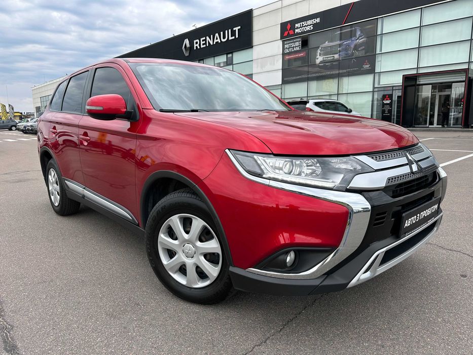 Mitsubishi Outlander Invite 2020