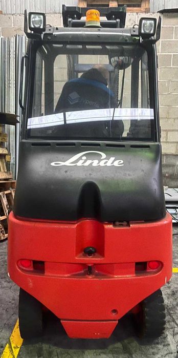 Empilhador Linde 3.5