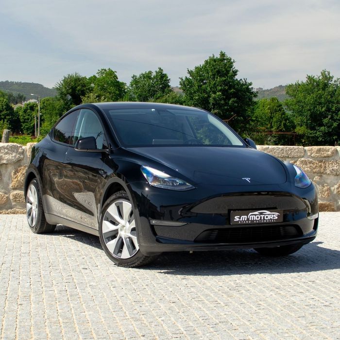 Tesla Model Y Long Range Dual Motor AWD