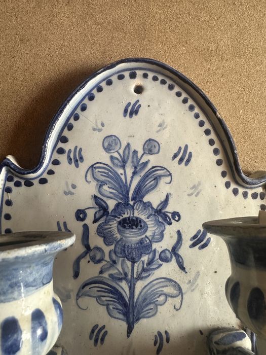 Candelabro antigo em fainça