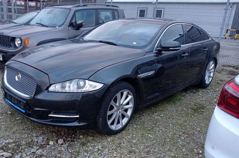 Jaguar XJ 3.0 V6 Kompressor AWD Portfolio
