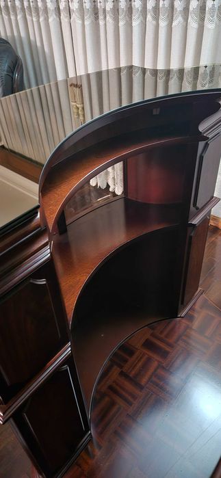 Bar em madeira antigo