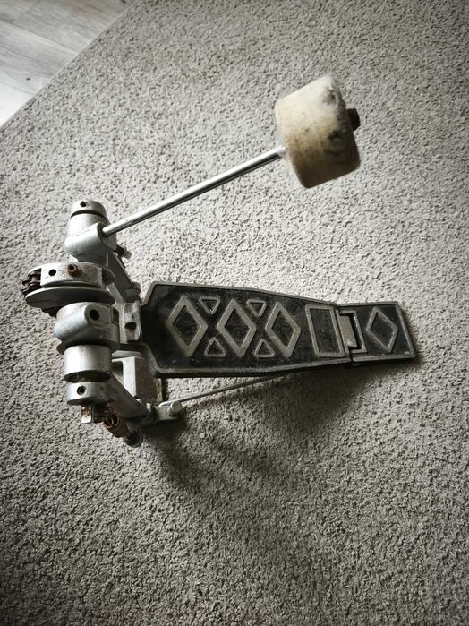 Pedal de bombo. Para bateria