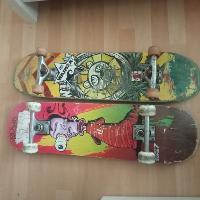Vendo dois skates