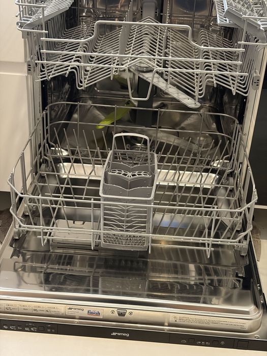SMEG STA6449 – Máquina de lavar loiça para peças ou reparação