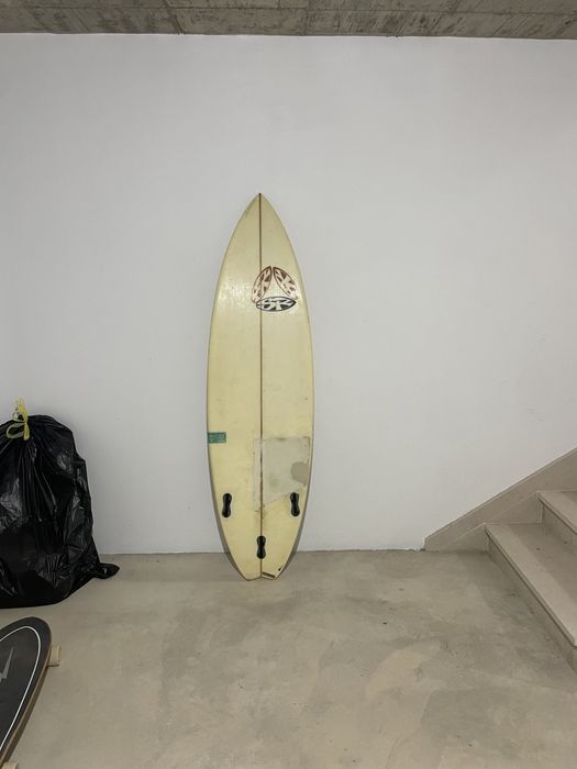 Prancha de surf swallow tail