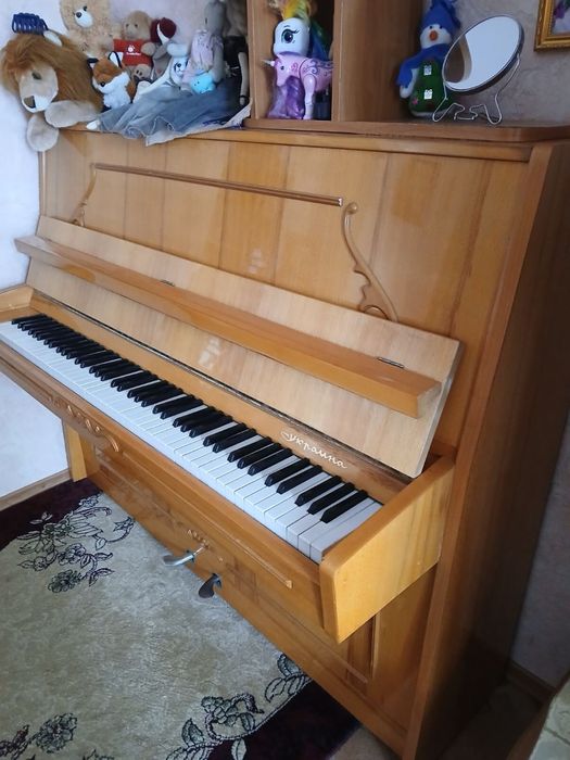 Продам піаніно
