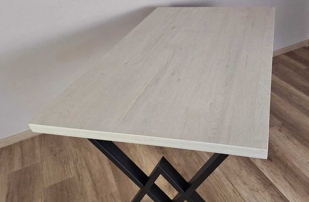 стіл обідній, кухоний стіл, стіл з дерева, дерев'янний стіл