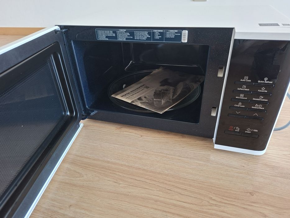 Micro-ondas SAMSUNG sem grill