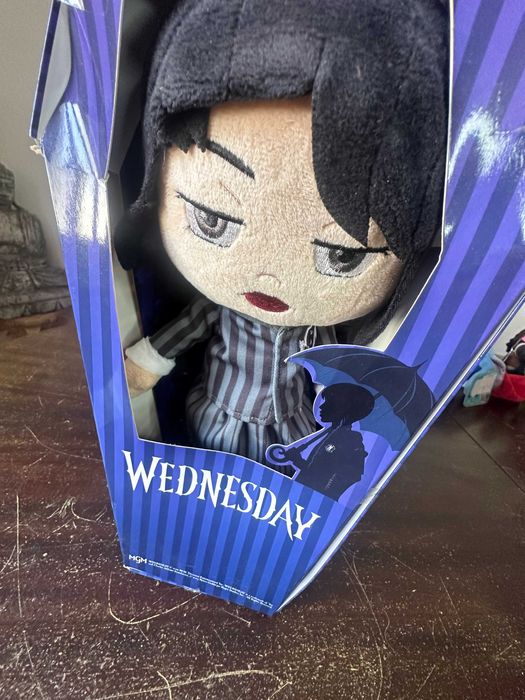 peluche wednesday uniformes nevermore