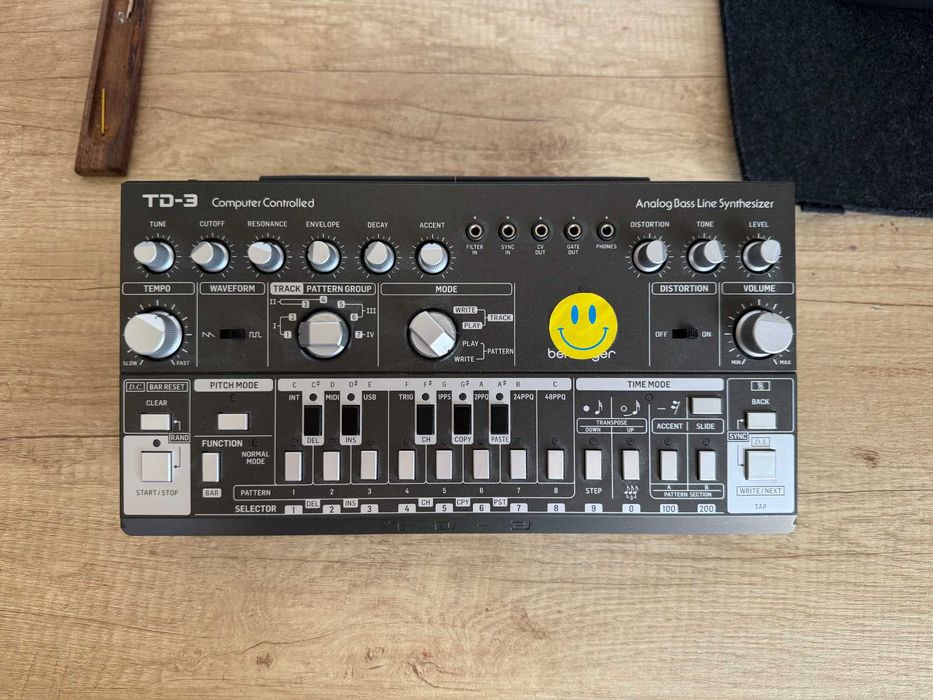 behringer td 3 - Купить музыкальные инструменты - Цена на OLX.ua