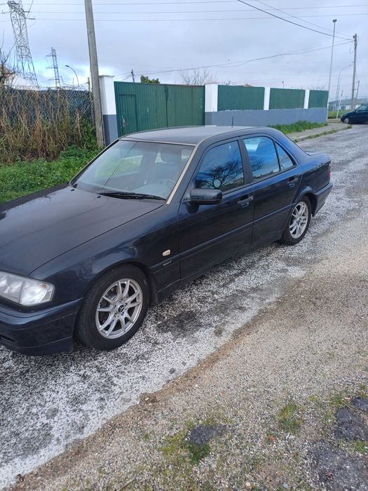 Para venda mercedes c 220