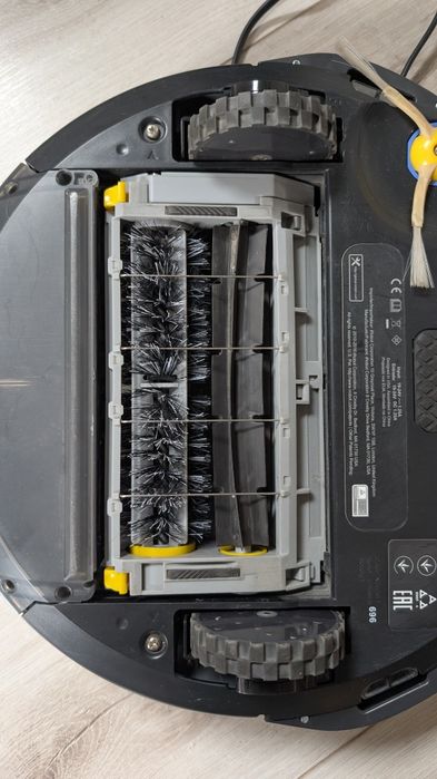 iRobot Roomba model 696