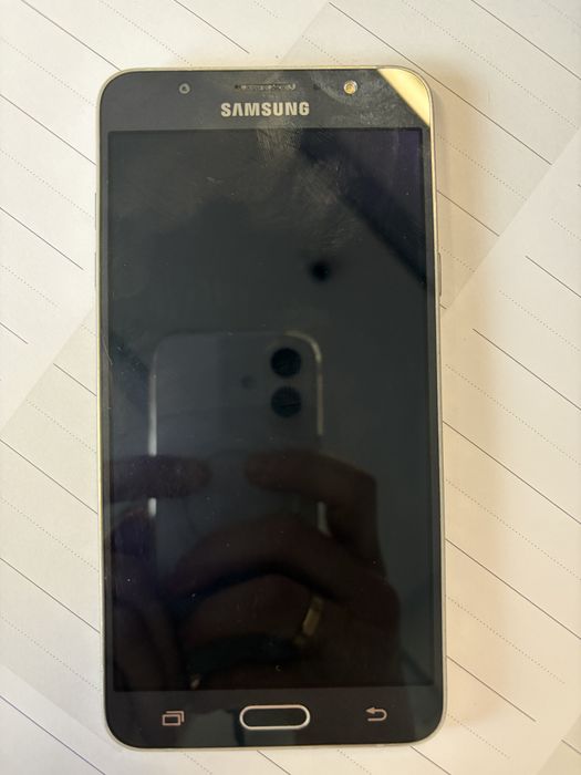 Samsung Galaxy J7 (2016)