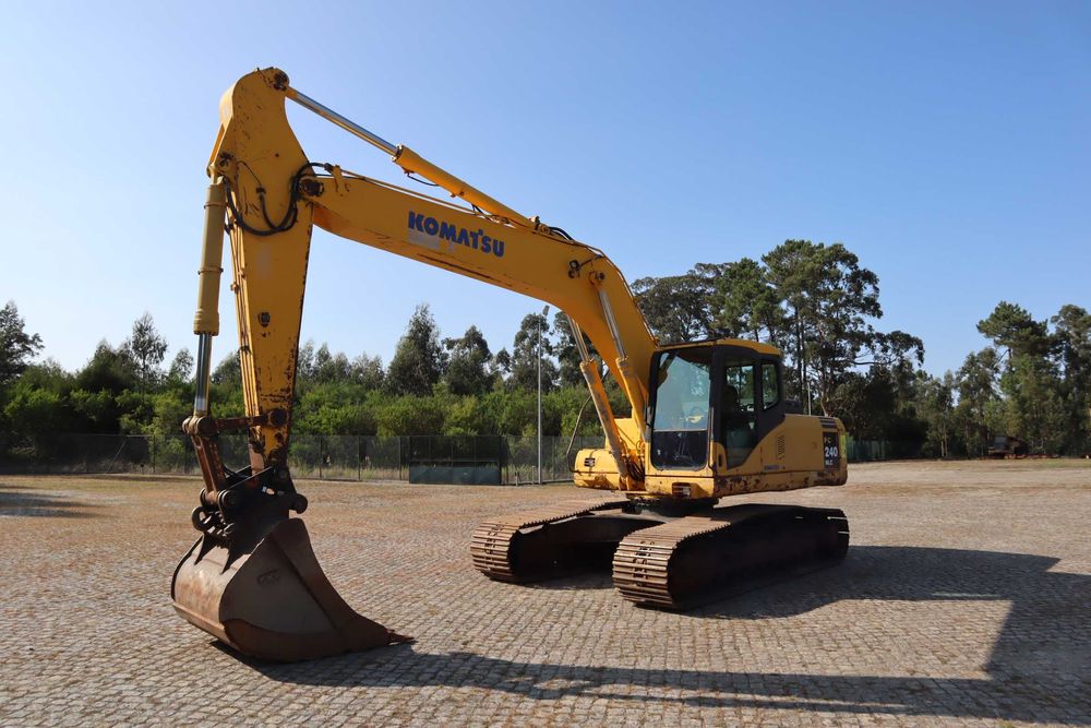 2003 Komatsu PC240NLC-7K Escavadora Giratória de Rastos