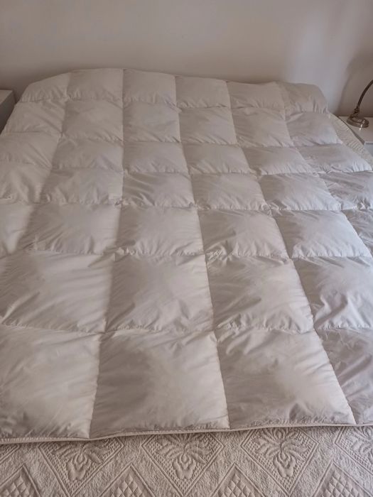 2 edredons de penas cama solteiro