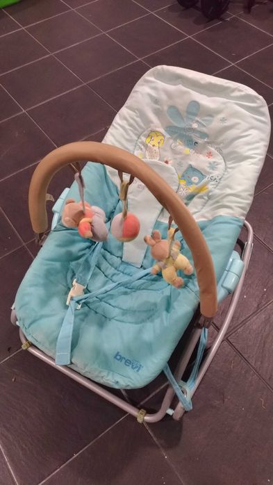 Berço, carrinhos, banheira, espreguiçadeira,potinho, degrau, de bébé