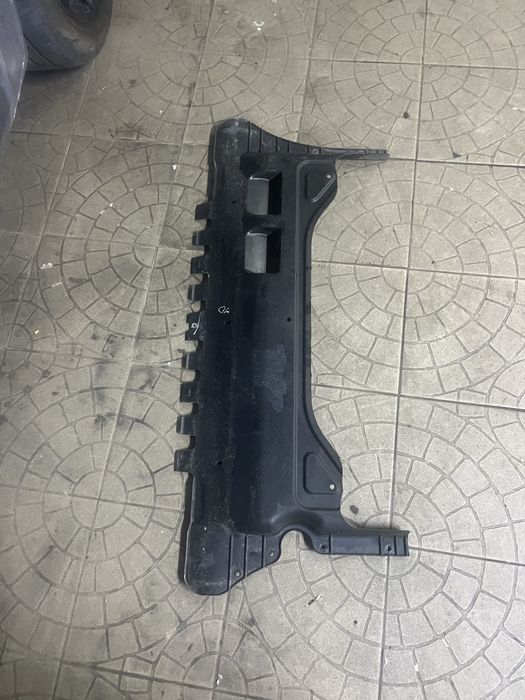 Поддон полуподдон tiguan 2