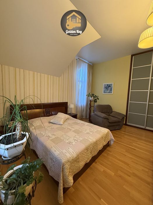Продам  Заміський Будинок 222м2 ,  у Котеджному містечку Park House / Парк Хаус , село Гора , Бориспільський район