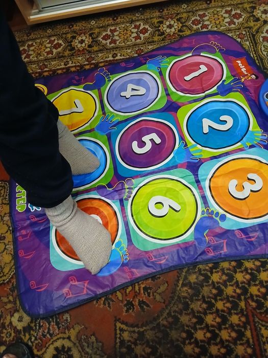 Игра "Мистер-твистер"