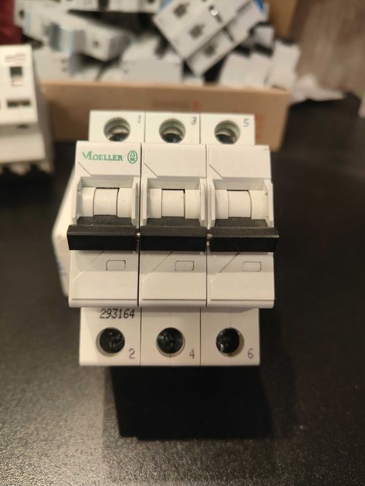 Узо, диф автомат, реле Eaton Moeller Iek