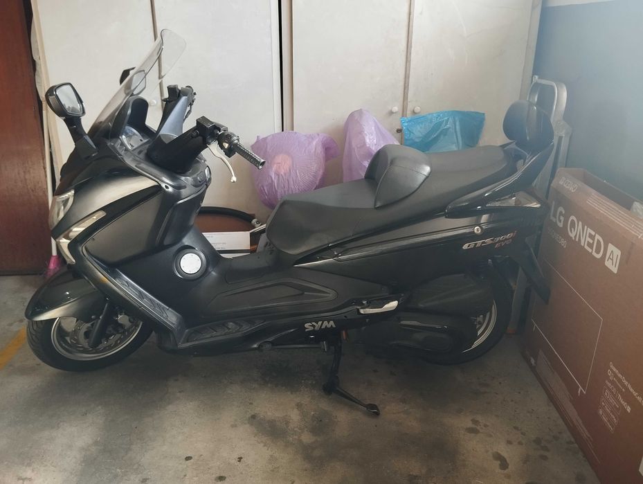 Scooter SYM GTS 300I