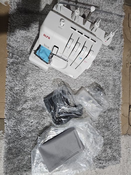 Máquina costura alfa 8707+ overlock