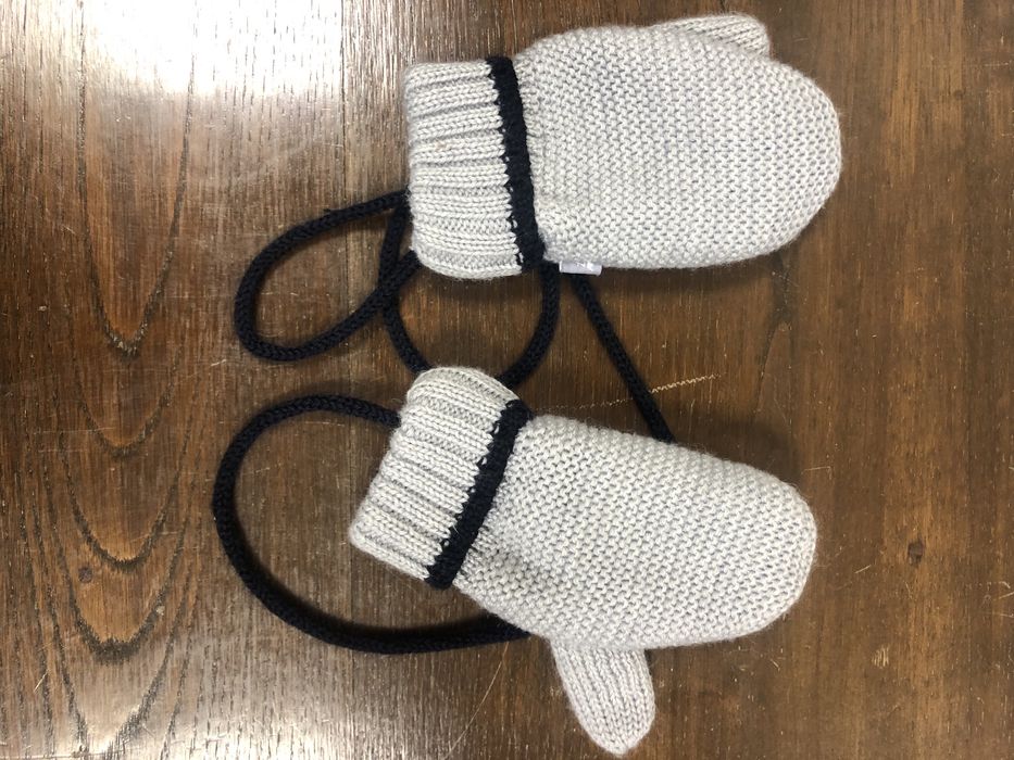 Conjunto Jacadi gorro cachecol e luvas tamanho 1-2 anos