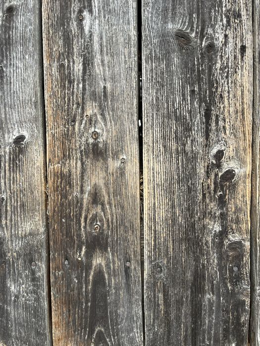 Стара дошка в гарному стані не малована