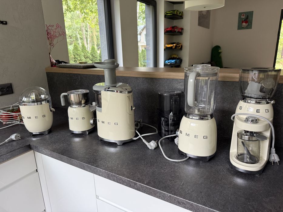 Zestaw smeg  bezowy