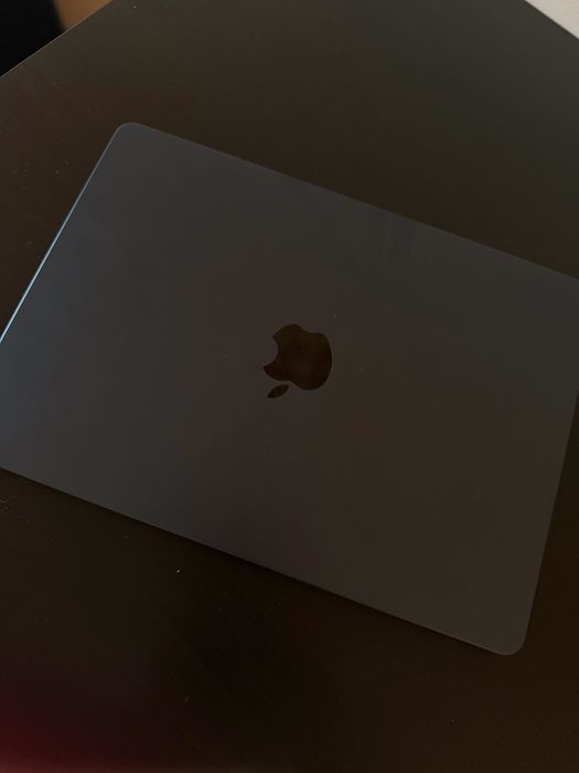 MacBook Air 13.6" M2 (Como novo)