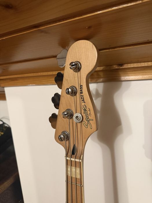 Baixo Squier Jazz Bass Classic Vibe + Amplificador Orange Crush Bass 25