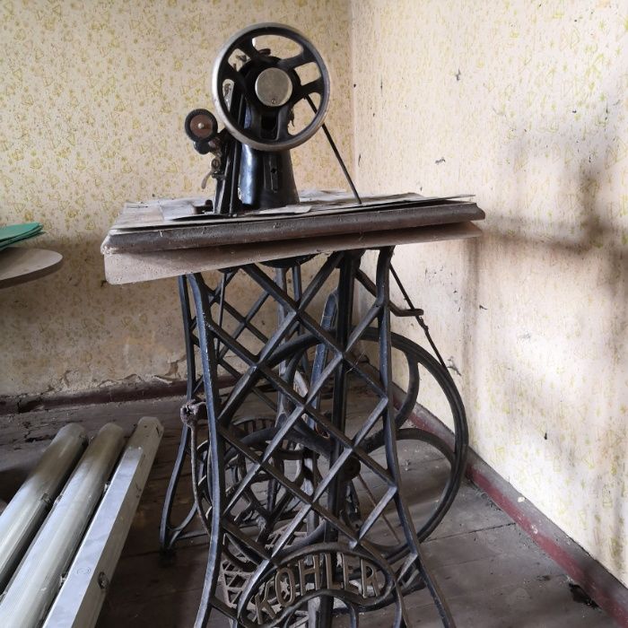 Maszyna do szycia antyk KOHLER