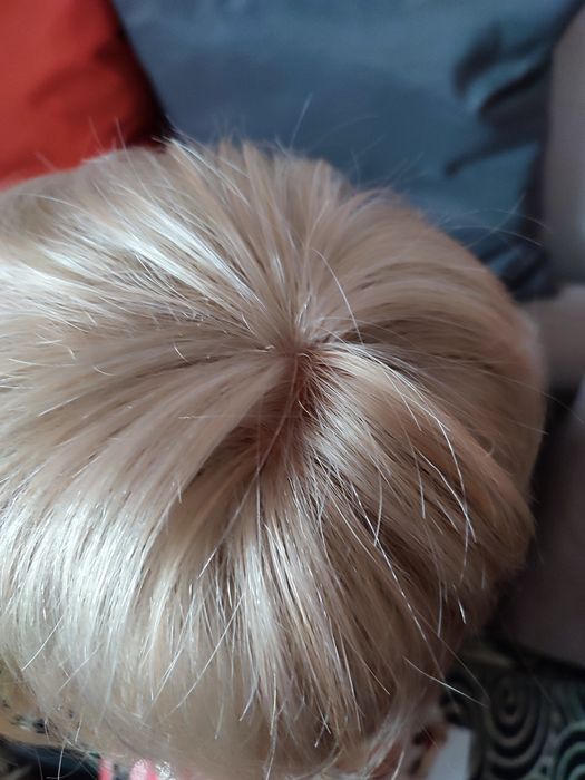 Peruka firmy Rokoko blond