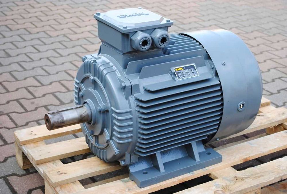 Silnik elektryczny 37kw. 1480obr./min.. EMK