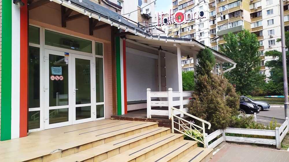 Продається ресторан-піцерія з терасою, ремонтом та всім обладнанням Позняки вулиця Драгоманова 1а