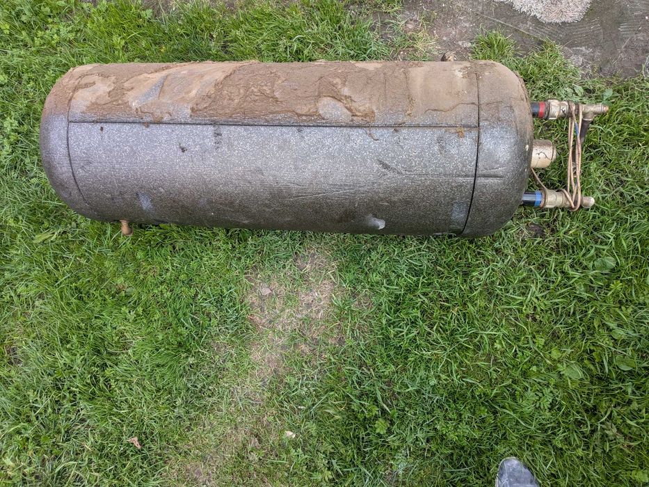 Duży boiler używany