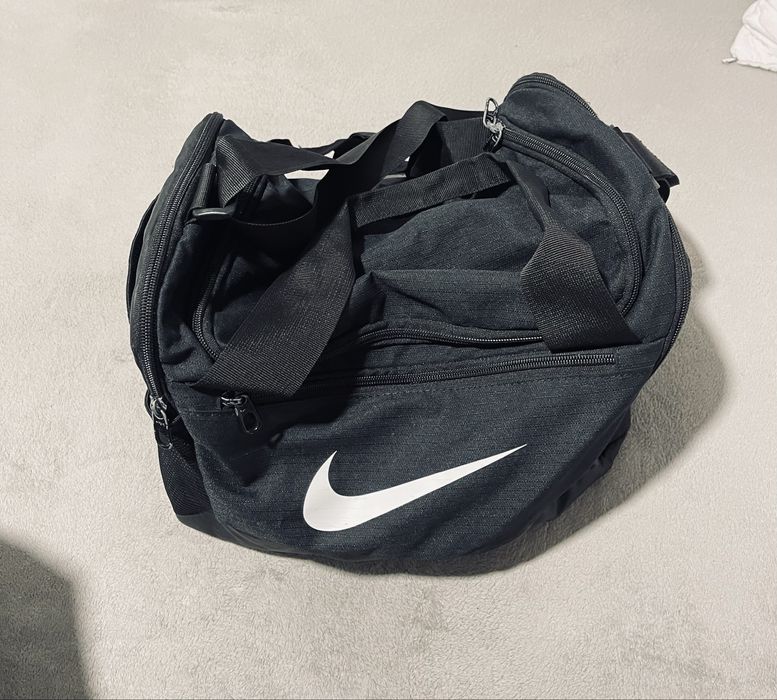 Bolsa Nike em excelente estado
