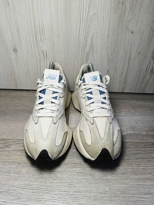 New Balance 327.       .