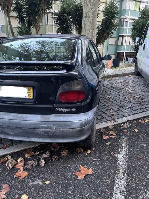 Renault Mégane 1.9 Diesel – Económico e a Andar | 990€