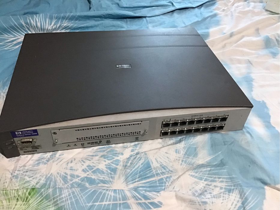 HP ProCurve Switch 1600M (J4120A)