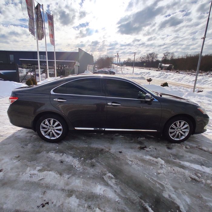 Офіційний LEXUS ES 350