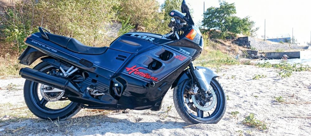 Мотоцикл Спорт-Турист Honda CBR 750 Super Aero Hurricane Limited