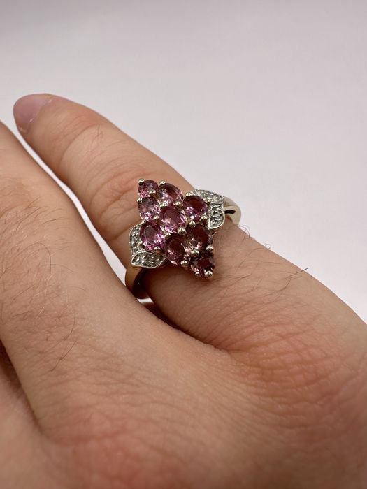Złoty pierścionek z turmalinami 1,26ct i diamentami