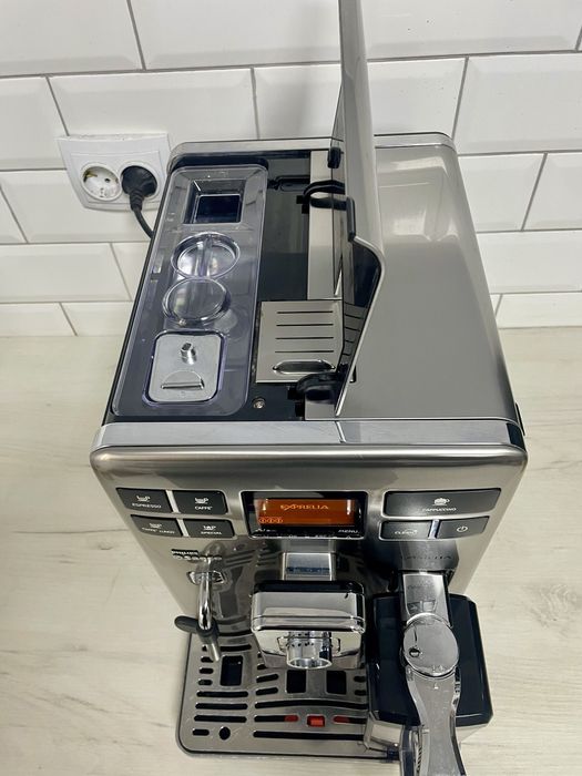 Кавомашина Saeco Exprelia