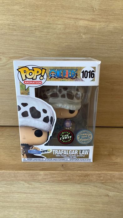 Funko Pop! One Piece -Trafalgar Law #1016 Edição Limitada Glow Chase