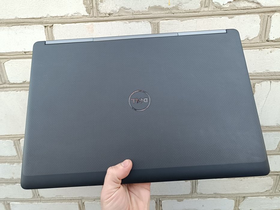 для Stalker 2, Ігровий ноутбук DELL (i7 7820HQ/32/512+1000/P3000 6GB)